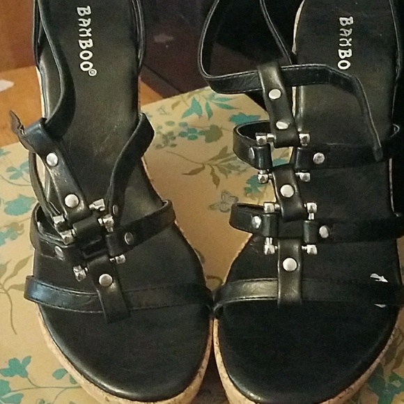 Bamboo Sandals, NWT, size 8 - Picture 4 of 4